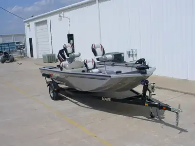 This is a turn key boat 2009 Lowe 175 bass boat, equipped with a reliable 50hp mecury motor , body a...