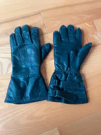 Ladies motorcycle gloves for sale