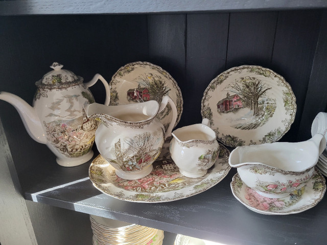Antique dishes in Arts & Collectibles in Bathurst