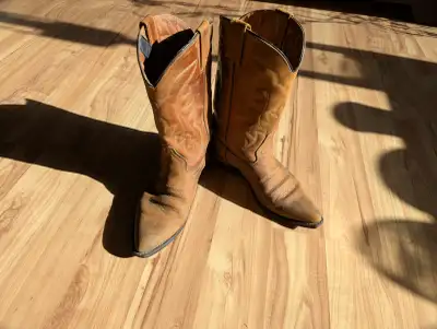 Botte cowboy en cuir, View more
