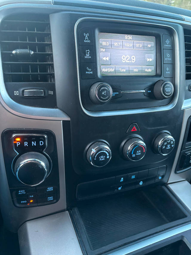 2014 Ram 1500 dans Autos et camions  à Ville d’Edmonton - Image 2