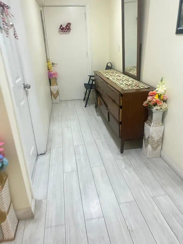 Private/ Sharing Room for Rent in Room Rentals & Roommates in Mississauga / Peel Region - Image 4