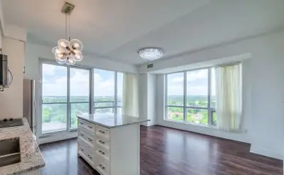 2+1 Condo Unit in Richmond Hill Near Yonge St/16th Ave $2850