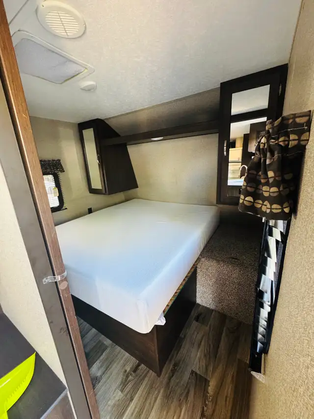 2020 Keystone Springdale Travel Trailer in Travel Trailers & Campers in Kelowna - Image 4