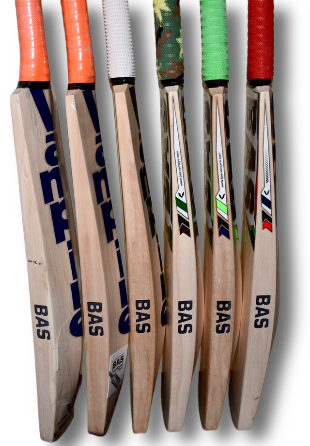 Cricket bats in Other in Mississauga / Peel Region - Image 3