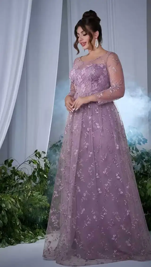 Prom Dress in Women's - Dresses & Skirts in Kitchener / Waterloo - Image 5