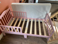 Toddler bed pink frame 