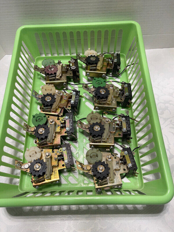 Coin Op Dryer Timer Motor in Washers & Dryers in Oshawa / Durham Region - Image 3