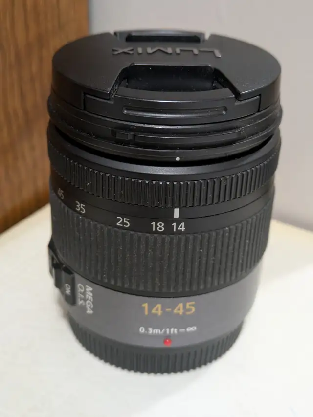 Panasonic Lumix 14-45mm f3.5-5.6 Mega OIS zoom lens