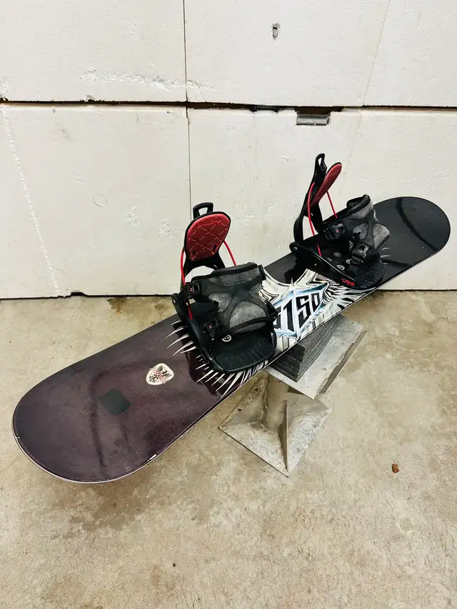 5150 snowboard 127 cm with Flow Flite Jr Step-in bindings  in Snowboard in Markham / York Region - Image 3