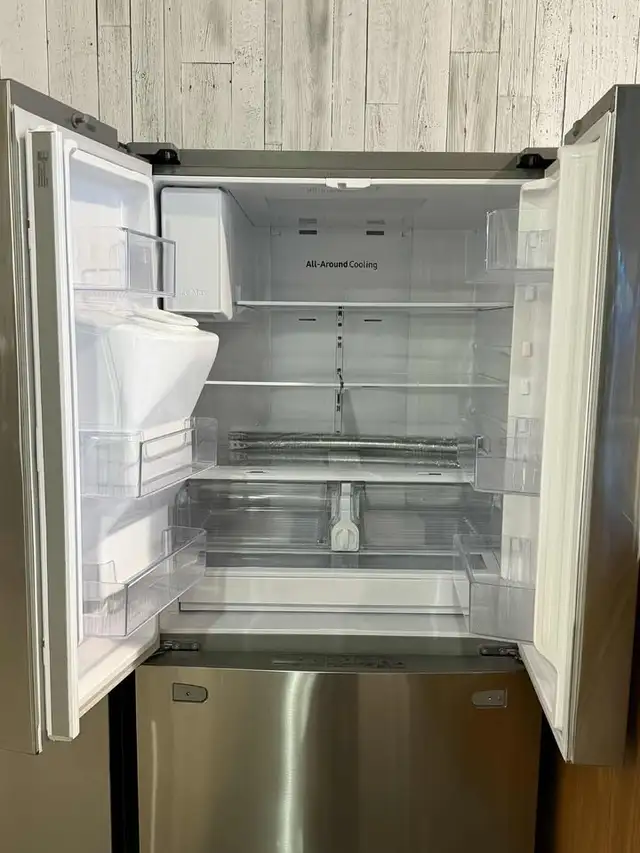 Econoplus Halifax Big Sale Samsung Fridge 36in With Tablet in Refrigerators in City of Halifax - Image 4