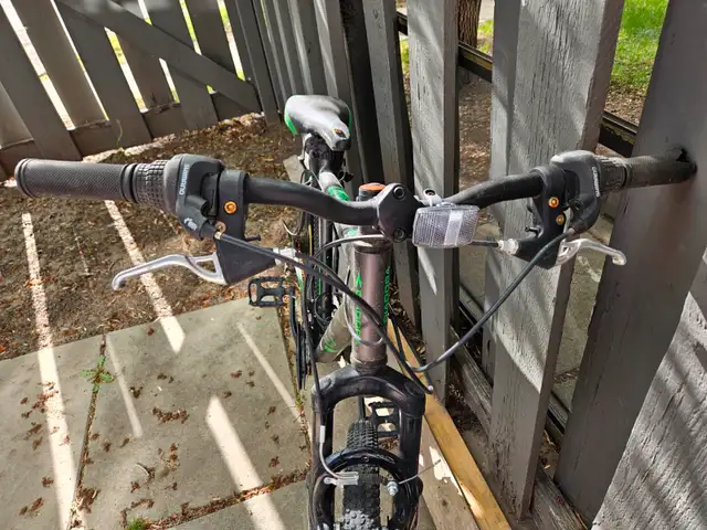 Diadora Bike for Sale in Mountain in Calgary - Image 5