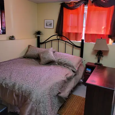 Room Rental for 1 student or temporary worker in Kamloops Has own bathroom and use of kitchen. You c...