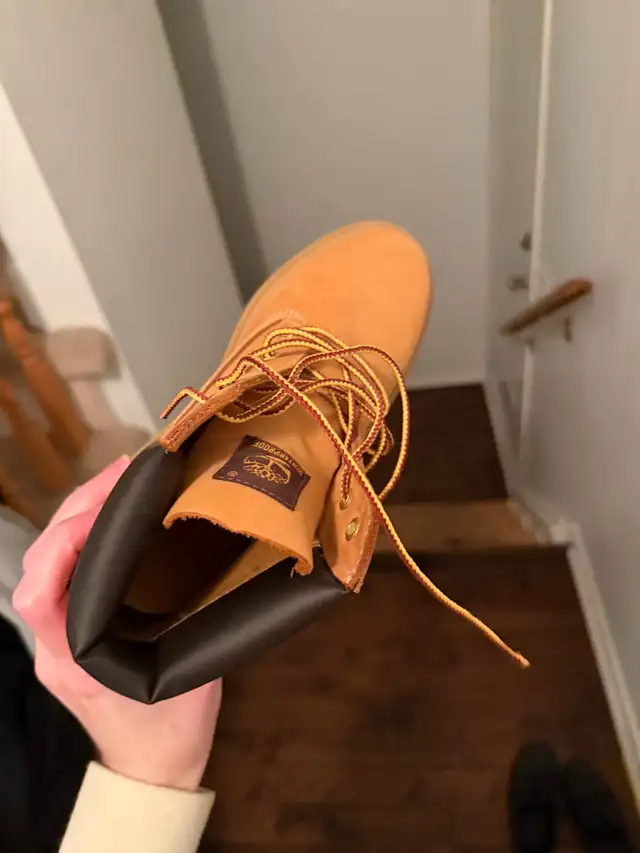 timberlands  in Men's Shoes in Oakville / Halton Region - Image 3