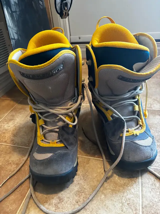 Salomon snowboard boots size 6.5 in Snowboard in Red Deer - Image 2