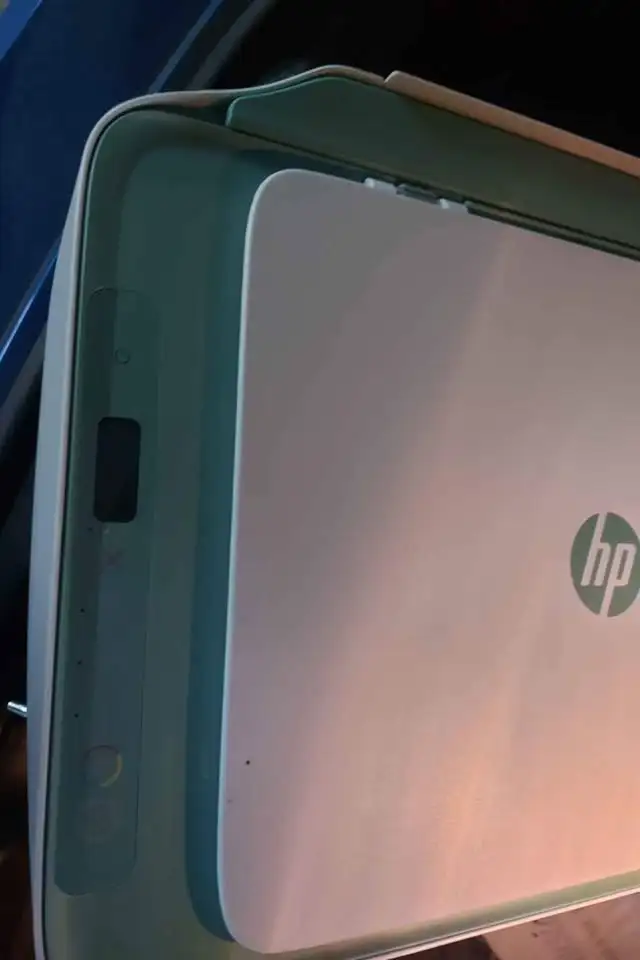HP DeskJet 2742e All-in-One Wireless Color Inkjet Printer Print in Printers, Scanners & Fax in Longueuil / South Shore - Image 2