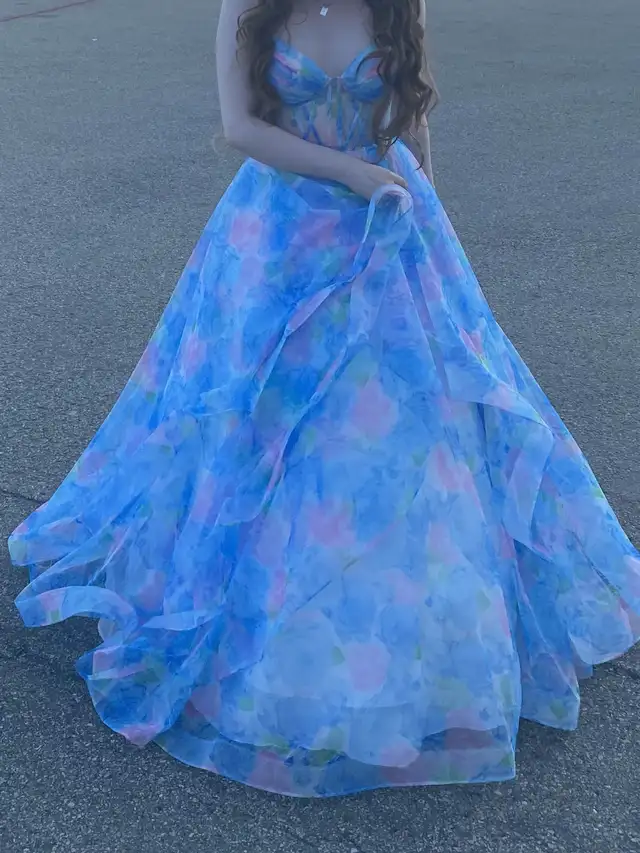 graduation dress in Women's - Dresses & Skirts in Edmonton - Image 3