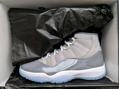 Jordan 11 Cool Grey Size 9, View more