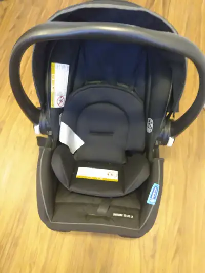Graco snug ride infant car seat, View more