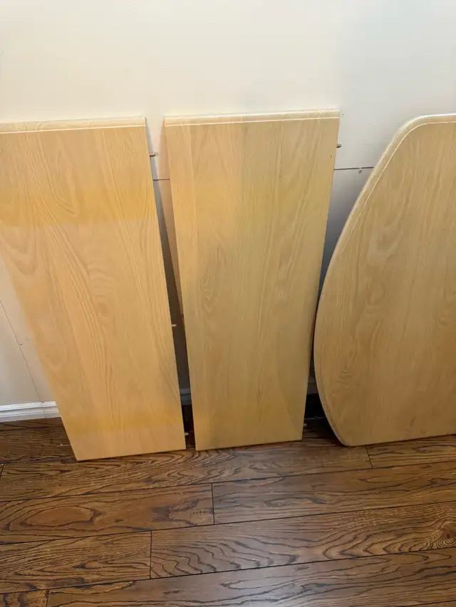  Dining room table and four chairs in Dining Tables & Sets in Hamilton - Image 4