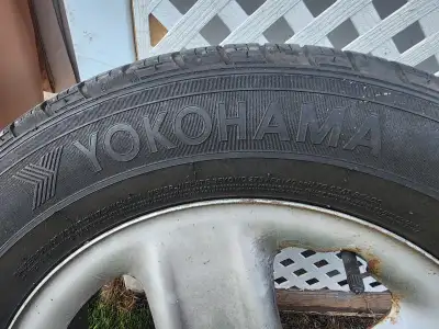 Quality brand tires with good thread remaining on steel rims. From a Toyota RAV4. Parameters rims: C...
