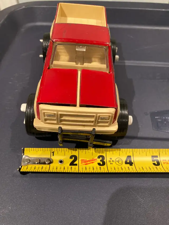 Pressed Metal Tonka Truck 1980s in Toys & Games in Oshawa / Durham Region - Image 6