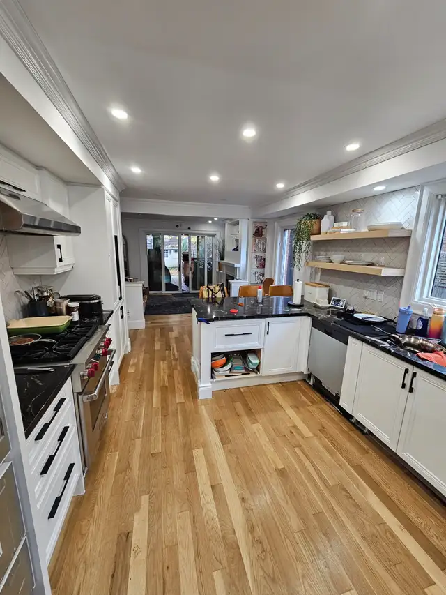 Painting + Flooring and Snow Removal in Renovations, General Contracting & Handyman in Mississauga / Peel Region - Image 2