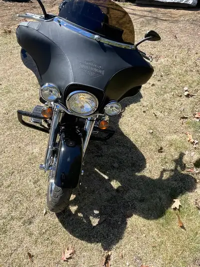 2009 Harley Davidson FLHT 21,676 miles has gps just need to put on 10” bars tour pack chrome wheels...