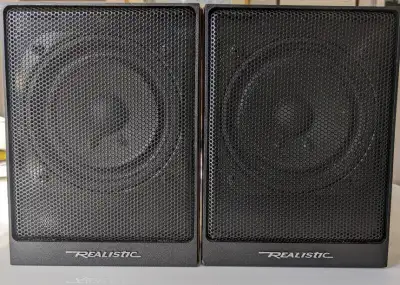 Vintage Realistic Minimus 2.5 Speakers Radio Shack, View more