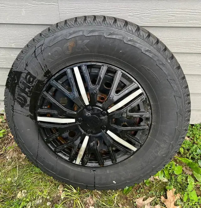 4 Pneus Hiver usagés Hankook 265/70R17 in Tires & Rims in Sherbrooke - Image 5