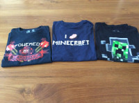 Minecraft t-shirts et revues spécialisées