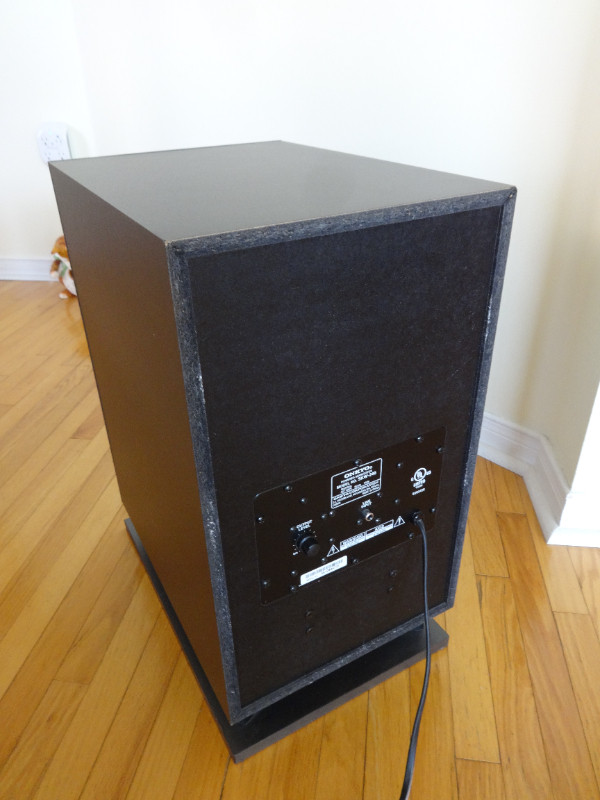 Onkyo SKW-240 150W Powered Subwoofer for sale in Speakers in Markham / York Region - Image 4