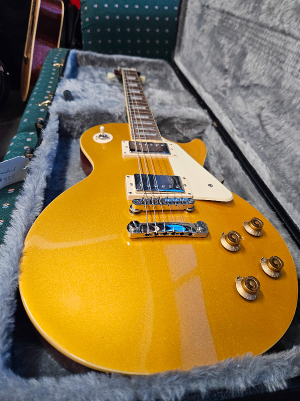 Epiphone Gold Top Standard w Hardshell Case. Excellent Condition in Guitars in Oshawa / Durham Region