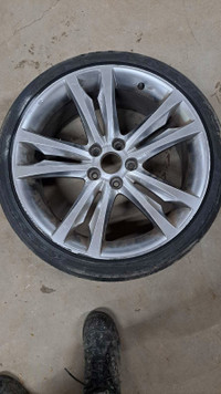 Genesis Coupe 19" R spec wheel