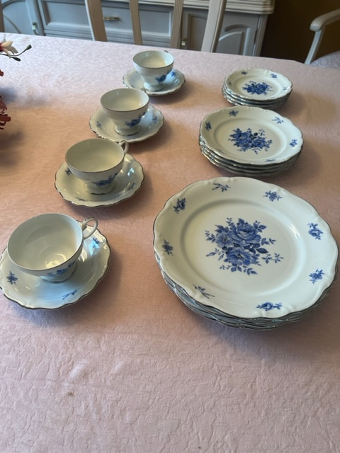 20 PC Royal Bavarian Germany China in Kitchen & Dining Wares in Vernon - Image 2