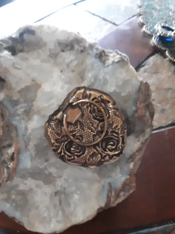 Vintage Clip on Copper Brooch with gemstone in Jewellery & Watches in Ottawa - Image 4