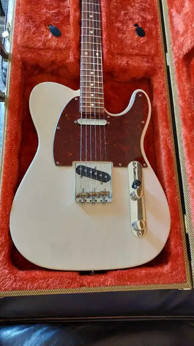 Absolutely like new, 2019 Fender (MIM) Vintera classic 60's Telecaster. Perfect setup. 10-42 strings...