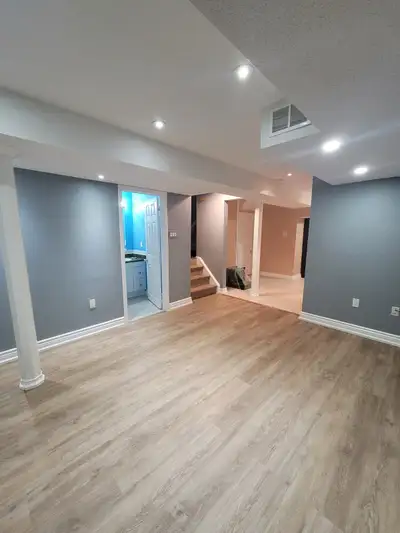 PRIME LOCATION RIGHT AT MCLAUGHLIN AND DERRY Basement apartment with 1 large bedroom + 1 full washro...