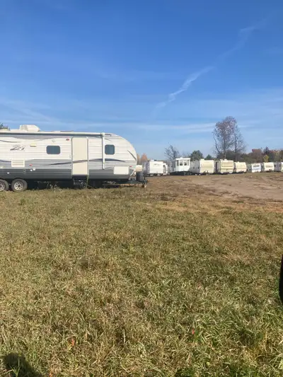 Numerous mobile trailers for living winter summer spring fall all tow gd etc sizes from 29’-40’ from...