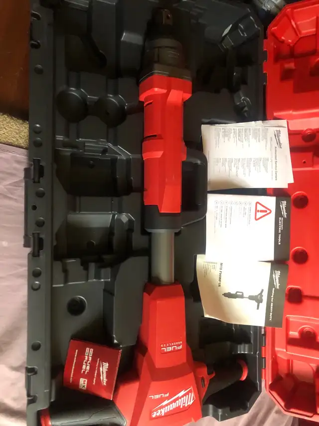 Milwaukee M18 1” Stand up Impact wrench ⛑️⛑️(BARE TOOL)⛑️⛑️ in Power Tools in Markham / York Region - Image 3
