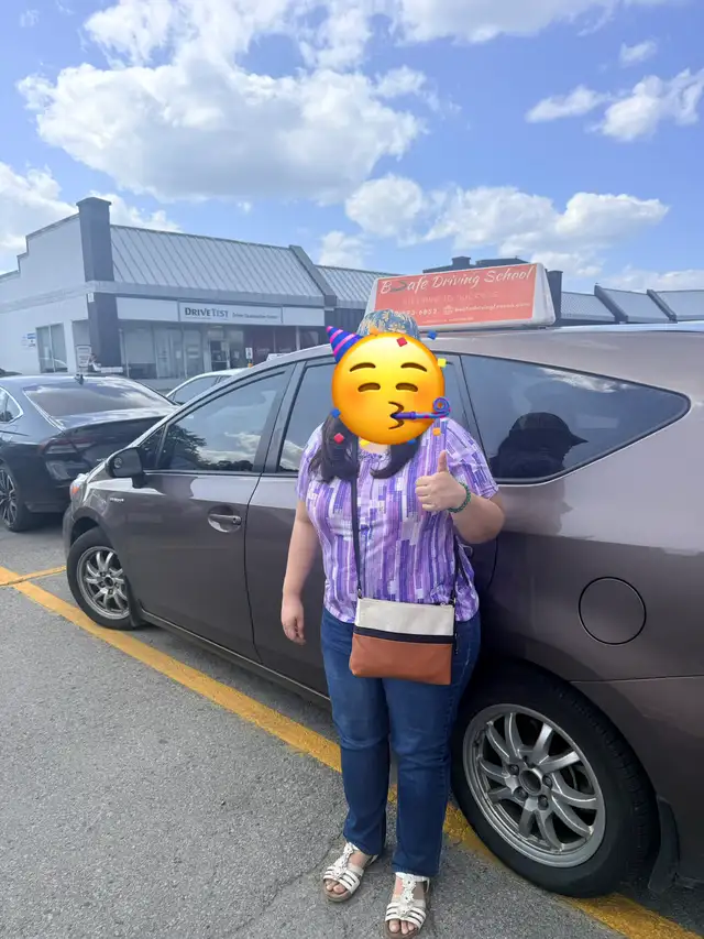 Female Driving Instructor 557472674260592642