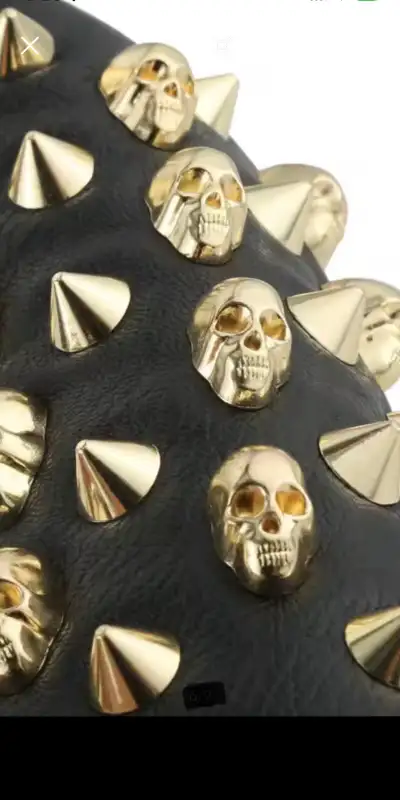 Skulls & Rivets PUTTER HEADCOVER (w/ magnetic closure), View more