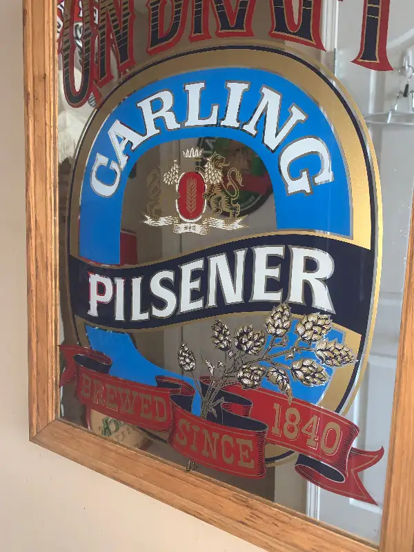 Vintage Carling Pilsner beer bar mirror sign excellent condition in Arts & Collectibles in Calgary - Image 4