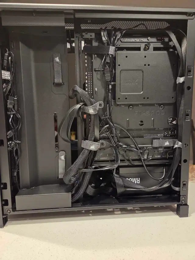 9060xt 16gb/ 64gb ram Gaming PC in Desktop Computers in Calgary - Image 4