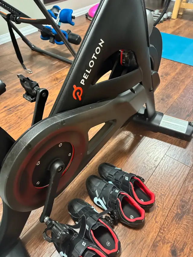Peleton exercise bike in Exercise Equipment in Lloydminster - Image 4
