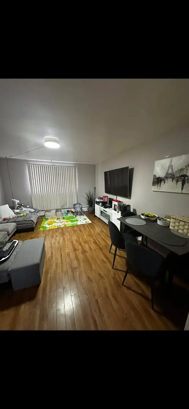 Victoria Park- Two bedroom, second floor unit