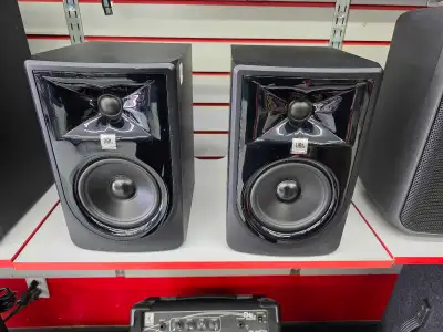 Moniteur de studio JBL MKII Model : 305p MKII séries 3 #d'inventaire: 300718001 Disponible seulement...