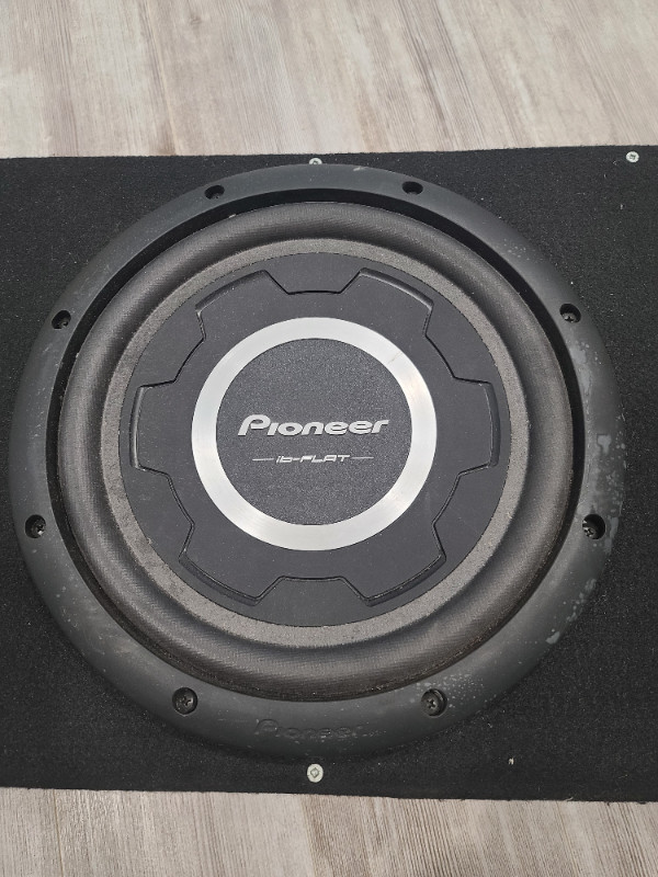Pioneer 12" Sub woofer with Amp and enclosure in Audio & GPS in Oakville / Halton Region - Image 2