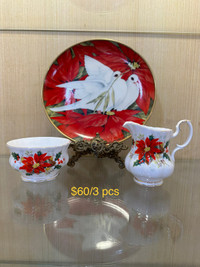 Christmas Creamer, sugar bowl,  1 collector’s plate “ Christmas 