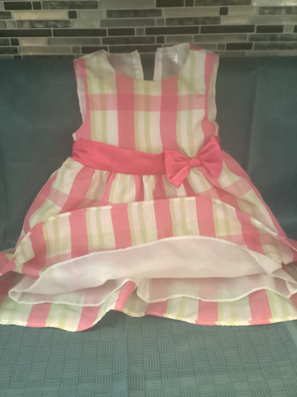 Superbe robe de marque, fillette, deux ans. dans Vêtements - 2T  à Sherbrooke - Image 3